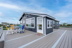 1256 E Canal Dr, Crystal Beach, TX 77650 - Photo 5