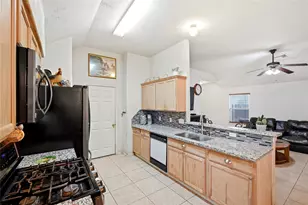 7207 Calcutta Spring Dr, Houston, TX 77083 - Photo 17