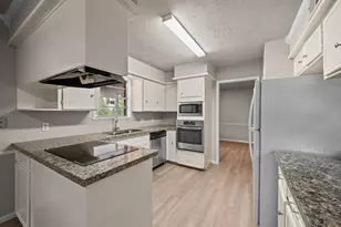 1938 Running Springs Dr, Houston, TX 77339 - Photo 3