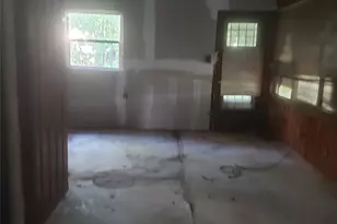 6102 Belcrest St, Houston, TX 77033 - Photo 5