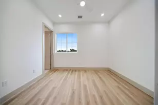 1124 Weiss St, Houston, TX 77009 - Photo 23