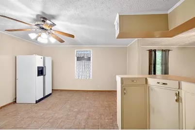 2115 Hollywood Avenue, Galveston, TX 77551 - Photo 13