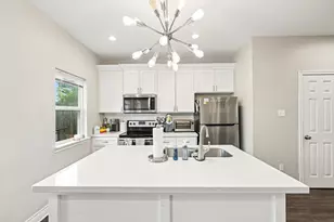 210 Garrotsville St, Houston, TX 77022 - Photo 23
