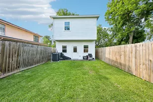 210 Garrotsville St, Houston, TX 77022 - Photo 33
