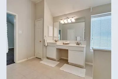 66 N Brooksedge Circle, The Woodlands, TX 77382 - Photo 25