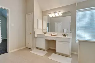 66 N Brooksedge Cir, The Woodlands, TX 77382 - Photo 25