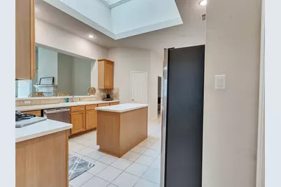 66 N Brooksedge Circle, The Woodlands, TX 77382 - Photo 15