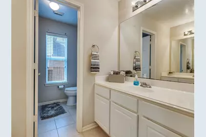 66 N Brooksedge Circle, The Woodlands, TX 77382 - Photo 29