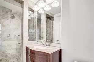 914 Dorothy St, Houston, TX 77008 - Photo 15
