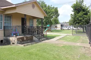 7926 Mendez St, Houston, TX 77029 - Photo 15