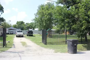 7926 Mendez St, Houston, TX 77029 - Photo 17