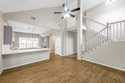 8827 Lawncliff Lane, Houston, TX 77040 - Photo 9