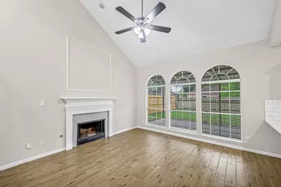 8827 Lawncliff Lane, Houston, TX 77040 - Photo 11