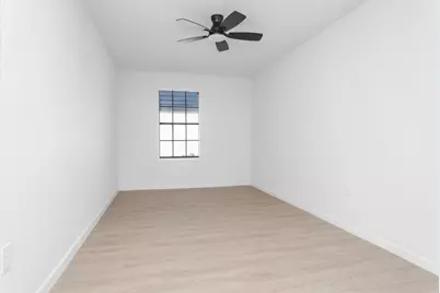16016 Green Manor Drive, Houston, TX 77396 - Photo 13