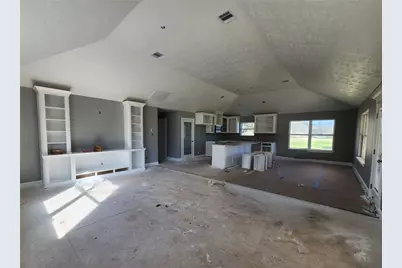 375 Horse Shoe Trail, Angleton, TX 77515 - Photo 7