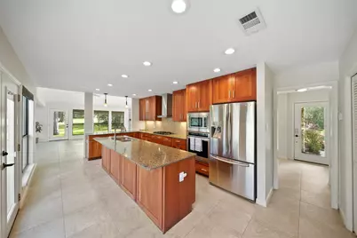 5 Berrypick Lane, The Woodlands, TX 77380 - Photo 7