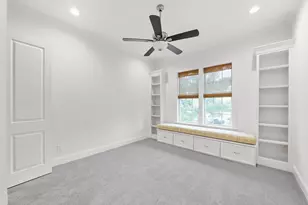 949 Dunleigh Meadows Ln, Houston, TX 77055 - Photo 17