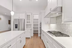 949 Dunleigh Meadows Ln, Houston, TX 77055 - Photo 15