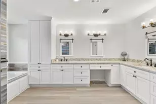 6310 Wickwillow Ln, Alvin, TX 77511 - Photo 13