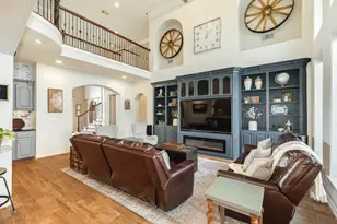 203 Arrowhead Dr, Lake Jackson, TX 77566 - Photo 19