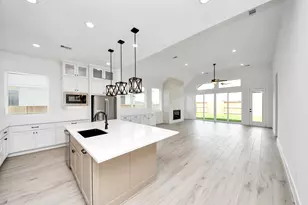 9606 Chateau Hill, Manvel, TX 77578 - Photo 3
