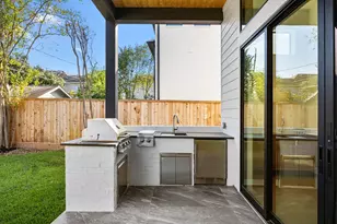 1032 W 41st St, Houston, TX 77018 - Photo 47