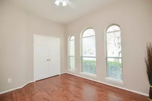 2811 Willow Fork Dr, Katy, TX 77450 - Photo 9