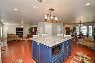 835 Tropicana Blvd, East Bernard, TX 77435 - Photo 11