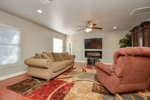 835 Tropicana Blvd, East Bernard, TX 77435 - Photo 15