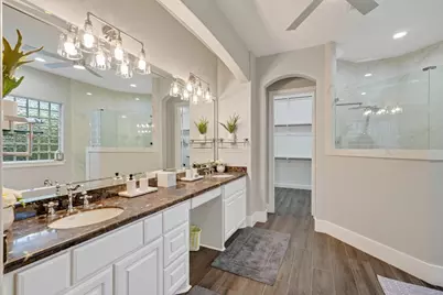 110 S Veilwood Circle, The Woodlands, TX 77382 - Photo 25