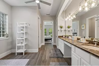 110 S Veilwood Circle, The Woodlands, TX 77382 - Photo 27