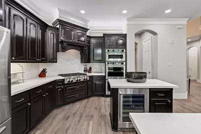 110 S Veilwood Circle, The Woodlands, TX 77382 - Photo 13