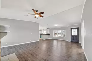 8907 County Rd 511, Rosharon, TX 77583 - Photo 9