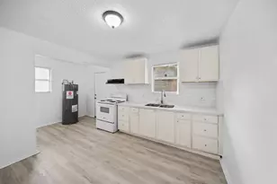 3058 Old Colony Rd, Huntsville, TX 77320 - Photo 11