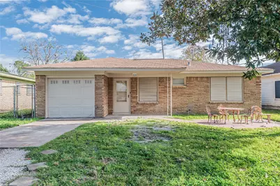 124 N Washington Street, Texas City, TX 77591 - Photo 1