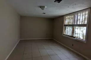 12343 Haroldson Forest Dr, Houston, TX 77044 - Photo 11