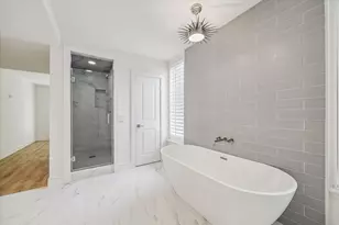 152 Sugar Berry Cir, Houston, TX 77024 - Photo 13
