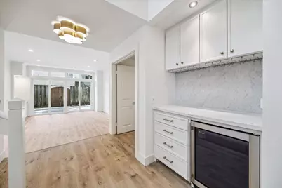 152 Sugarberry Circle, Houston, TX 77024 - Photo 7