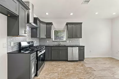 8147 Chateau Street, Houston, TX 77028 - Photo 5