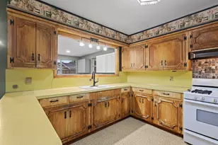 1440 Avenue E, Nederland, TX 77627 - Photo 9