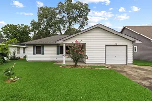 1440 Avenue E, Nederland, TX 77627 - Photo 1
