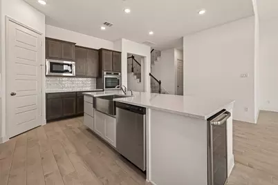 2724 Golden Isle Drive, Texas City, TX 77568 - Photo 7