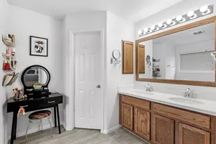 17406 Stonebelt Dr, Houston, TX 77073 - Photo 19