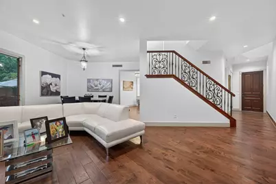 6000 Sugar Hill Drive #17, Houston, TX 77057 - Photo 9