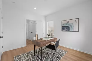 4754 Martin Hill St, Houston, TX 77018 - Photo 9