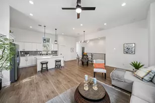 306 W Donovan St, Houston, TX 77091 - Photo 21