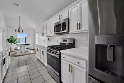 997 Hamilton Street, Alvin, TX 77511 - Photo 9