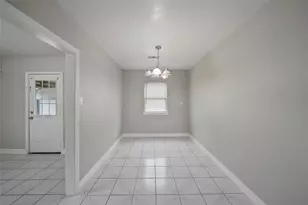 6 E Cleveland St, Baytown, TX 77520 - Photo 5