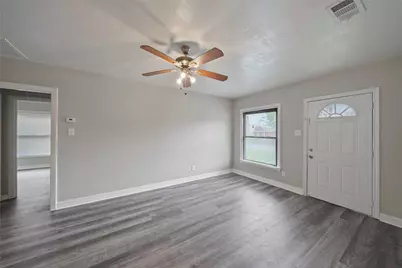 6 E Cleveland Street, Baytown, TX 77520 - Photo 7