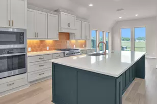 12150 Sweetbriar Loop, Mont Belvieu, TX 77523 - Photo 5